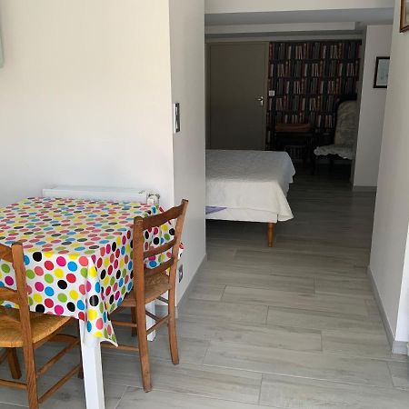 Le Picot Apartment Marcay  Luaran gambar