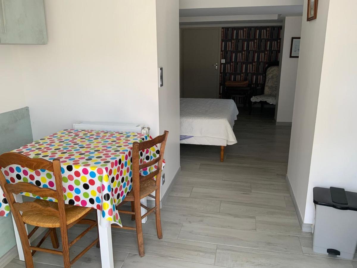 Le Picot Apartment Marcay  Luaran gambar